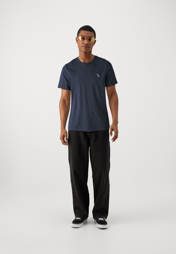 Polished Tonal Icon Tee - Basic T-shirt - sky captain2