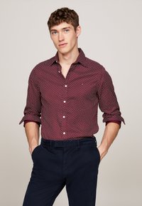Tommy Hilfiger BRUSHED PRINT SHIRT - Camisa - rouge multi