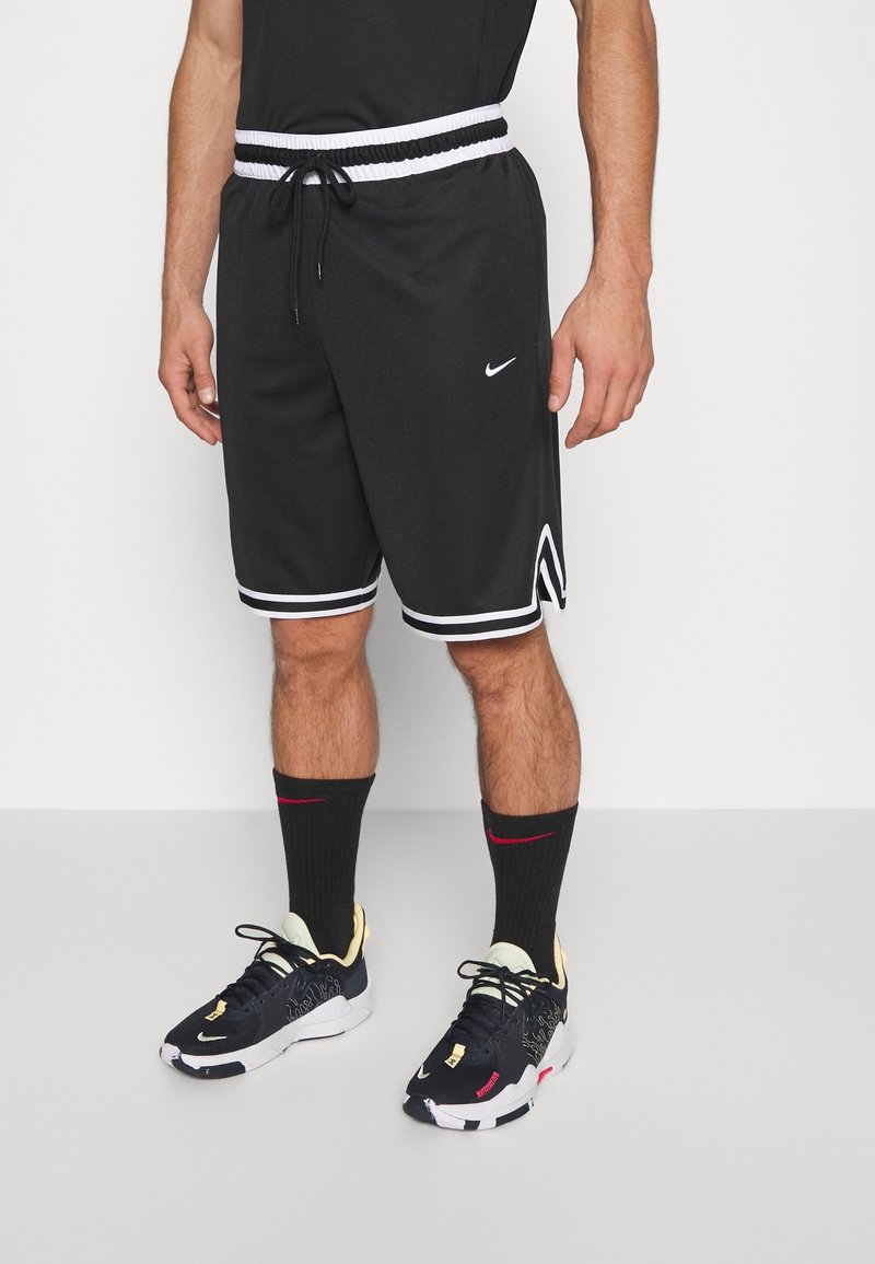 Nike Performance Pantalón corto de deporte - black