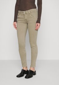 Mavi ADRIANA - Calças de ganga de corte skinny - covert green