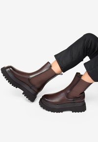 Bosanova Botines con plataforma - marron