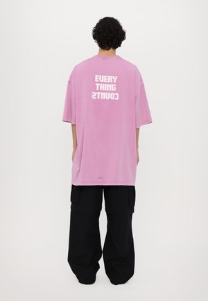 POINT OVERSIZED UNISEX - Print T-shirt - faded pink