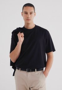 T-paita - black