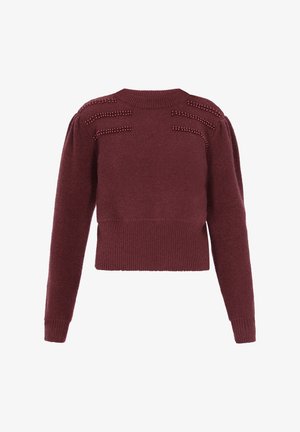 Bordeauxfarbener verkürzter Pullover mit geripptem Saum, Puffärmeln und dekorativen Nieten über den Schultern. Weiche Textur, gestricktes Material.