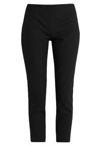 Zwarte op maat gemaakte broek van gladde stof, met een slim fit, standaardzakken en een strak lijnontwerp zonder versieringen.