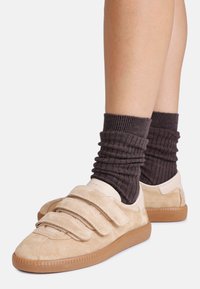 Non sélectionné, caramel