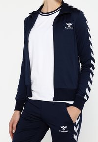 Hummel Träningsjacka - black