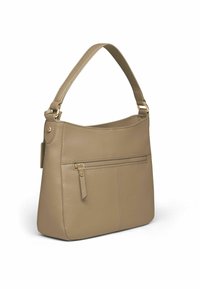 Taschen aus braunem Leder mit einer genarbten Oberfläche, einem einzigen Schultergurt und einer Reißverschlusstasche auf der Vorderseite. Goldfarbene Beschläge.