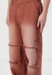 Thumbnail Image 7