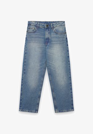 Jasnoniebieskie dżinsy denimowe o prostym kroju nogawek, z pięcioma kieszeniami i zapięciem na guzik u góry. Gładka tekstura i lekko wyblakłe wykończenie.