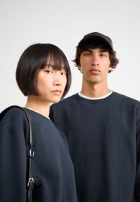 Salomon UNISEX czarny