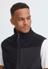 Blend MARIO - Chaleco - black