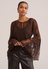 Non sélectionné, dark brown
