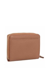 Portafoglio in pelle marrone con texture e chiusura con zip, dotato di uno scomparto per carte su un lato e una forma rettangolare compatta. Dettaglio della zip in tonalità oro.