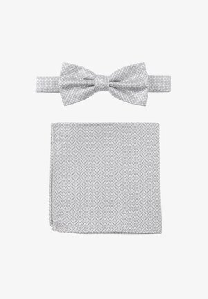 Grau gemusterte Fliege und passendes Taschentuch-Set mit einem gewebten Muster und subtilen Details, flachen Kanten und einer glatten Oberfläche.