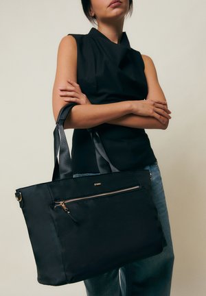 MISAKO ELIA  - Sülearvutikott - black