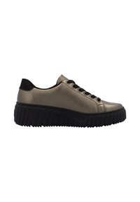 Sneaker en bronze métallique avec une semelle de plateforme en caoutchouc noir, un talon texturé, un bout rond et six œillets pour les lacets. Fini lisse et brillant.
