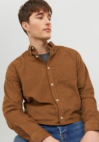 Jack & Jones JJECLASSIC - Camisa - otter