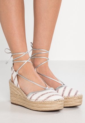 Sandales à talons hauts - white