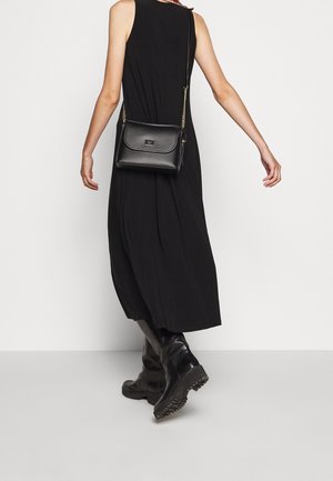 DKNY, Sac bandoulière - black