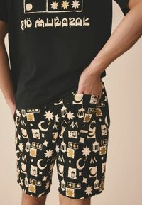 Thumbnail Image 6