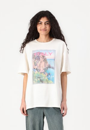 PCFILINA O NECK LOOSE TEE - T-shirts med print - cloud dancer