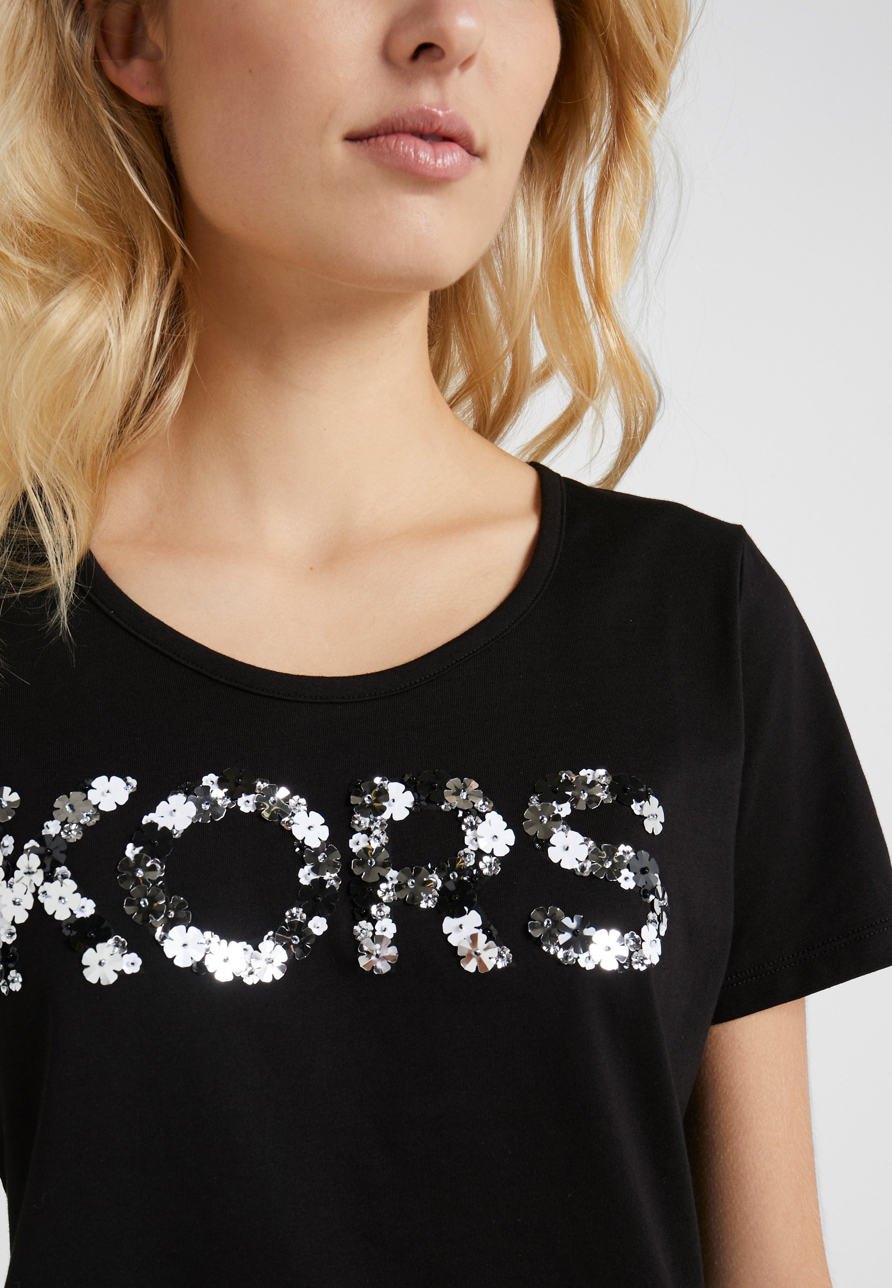 MICHAEL Michael Kors T shirts med print blacksilver Michael Michael Kors Kors Graphic T Shirt 099 BlackSilver