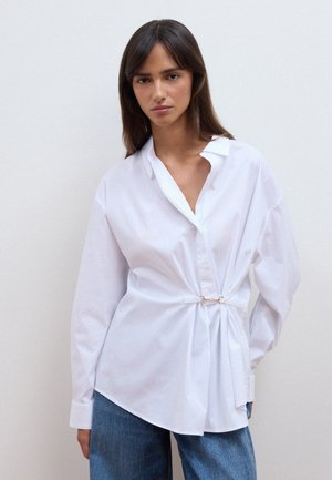 Les Copains, SHIRT WITH WAIST HOOK DETAIL - Blusa - optical white