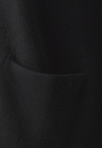 Thumbnail Image 5