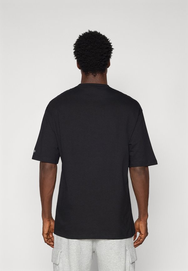 NFL LAS VEGAS RAIDERS HELMET TEE - Club wear3