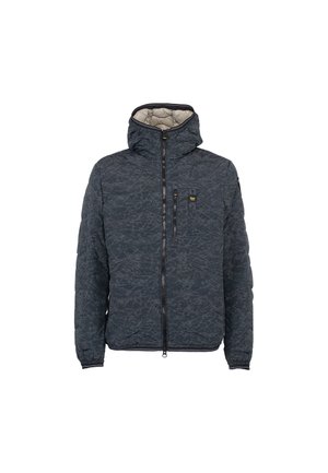 Ciemnoniebieska kurtka puchowa z wzorzystą strukturą, kapturem, zamkiem błyskawicznym z przodu i kieszenią na piersi. Posiada elastyczne mankiety oraz pikowaną podszewkę.