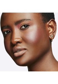 MAC GLOW PLAY BLUSH - Phard - rosy does it