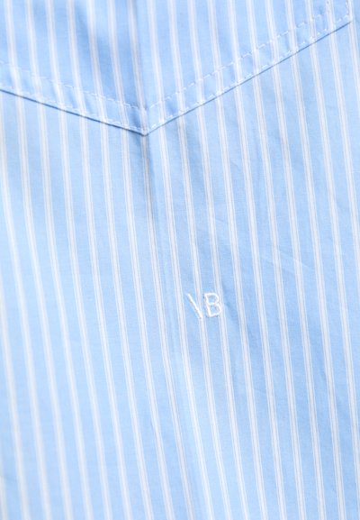 Victoria Beckham CROPPED LONG SLEEVE - Button-down blouse - marina/white