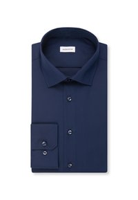 Gevouwen marineblauw overhemd met lange mouwen, knopen aan de voorkant en een brede kraag, met het label "seidensticker" aan de binnenkant.