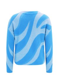 Blauer Pullover mit weißem Wellenmuster, aus weichem Material gefertigt. Verfügt über lange Ärmel und einen runden Halsausschnitt, der eine strukturierte Oberfläche zeigt.