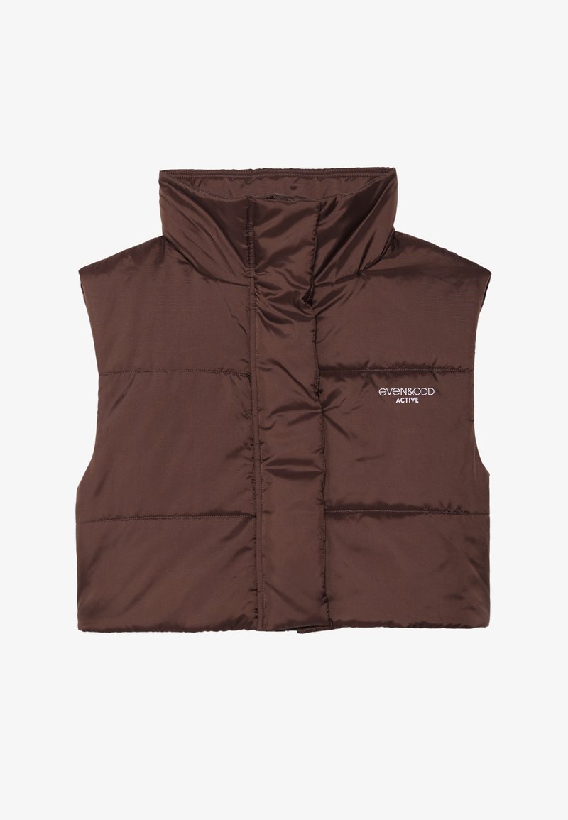 Braune gepolsterte ärmellose Weste mit hohem Kragen, ausgestattet mit einem Reißverschluss vorne und eingesticktem Logo-Detail auf der linken Seite. Glatte, glänzende Textur.