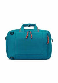 Mochila color verde azulado con una textura suave, dos asas en la parte superior, un bolsillo lateral, tiradores de cremallera naranjas y un compartimento de almacenamiento central.