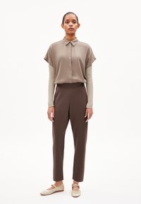 ARMEDANGELS MAGDAA - Broek - warm slate