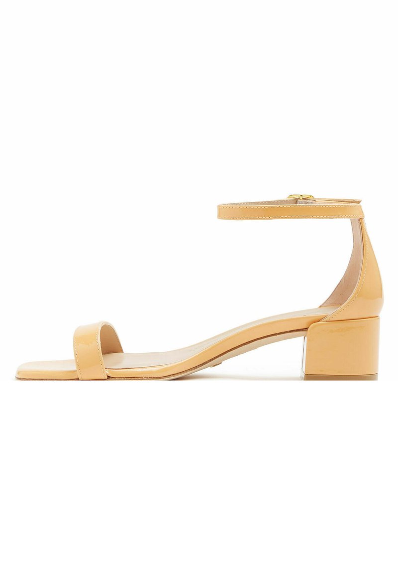 Stuart Weitzman Sandalen nude