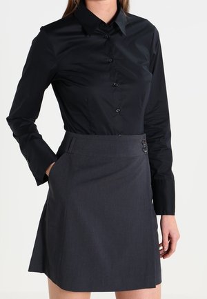 Button-down blouse - black