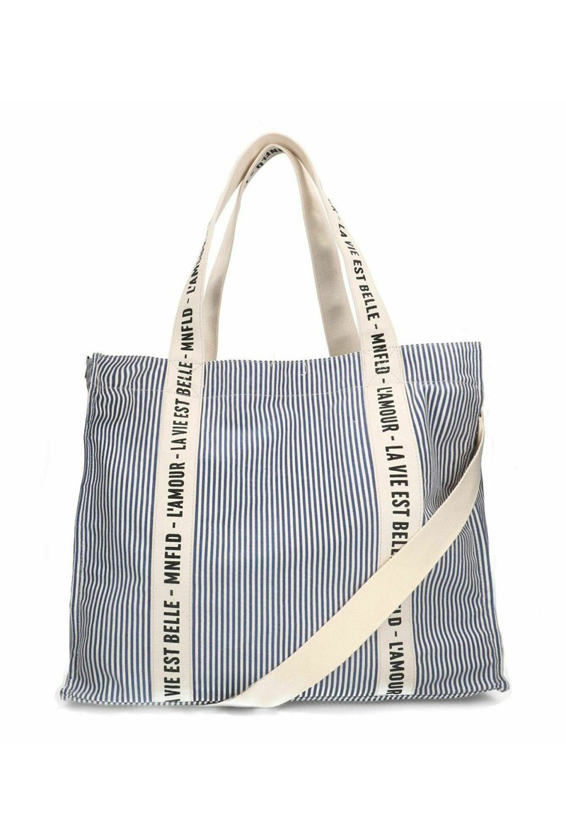 Gestreepte tote bag in marineblauw en wit. Beschikt over stevige handvatten en een contrasterende schouderriem. De stof heeft een gestructureerde afwerking en grafische accenten.