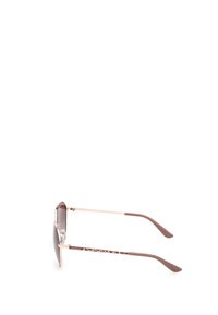 Gafas de sol marrones con lentes oscuros degradados, montura de metal y brazos marrones con estampado, con acentos dorados y un diseño elegante.