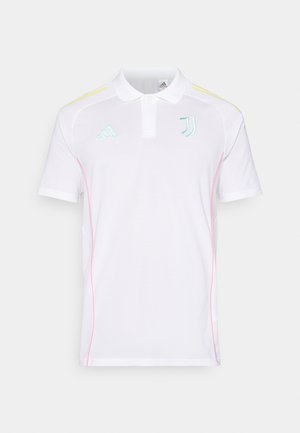 Bela polo majica s ovratnikom, ki vsebuje svetlo modre in rumene detajle, rožnate stranske šive ter logotipe Adidas in Juventus.