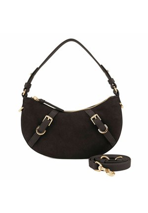 Sac à main en suede noir avec un design courbé, des accents en matériel doré, une bandoulière réglable et une fermeture zippée en haut.