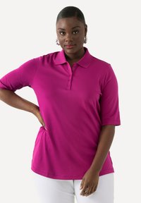 Ulla Popken COUPE CLASSIQUE - Polo - berry