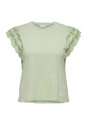 ONLY Carmakoma T-SHIRT CARMACY T-SHIRT - Nyomott mintás póló - laurel green