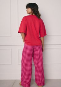 Next SET - Set lenjerie de noapte - pink bisou bisou