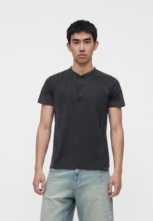 Hollister Co., HENLEY - Camiseta básica - black