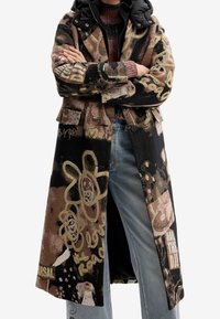 Desigual Abrigo de invierno - black