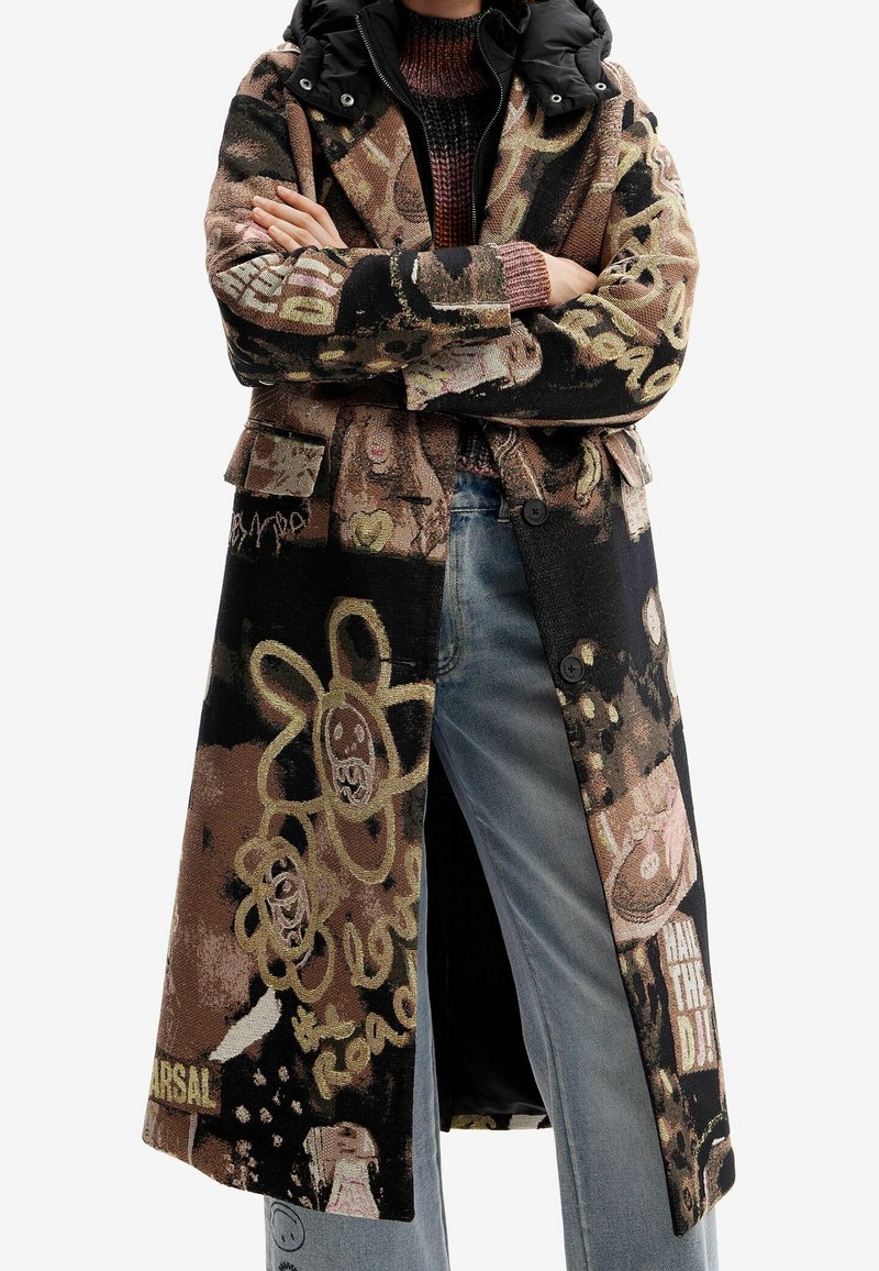 Desigual Abrigo de invierno - black